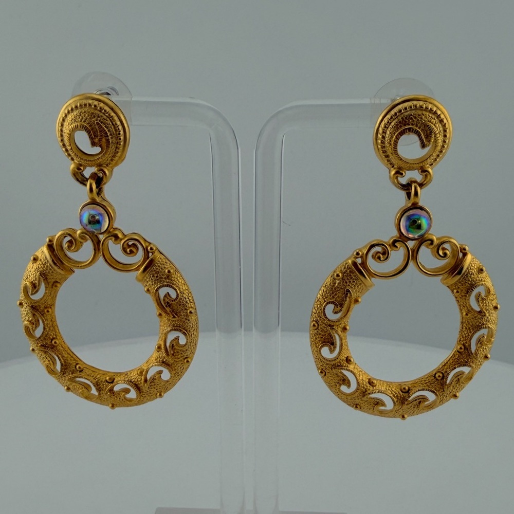 Vintage Marilyn Monroe style  dangle earrings